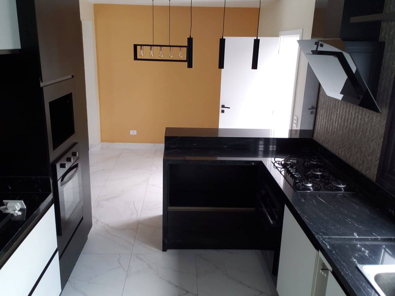 Casa à venda com 4 quartos, 280m² - Foto 10