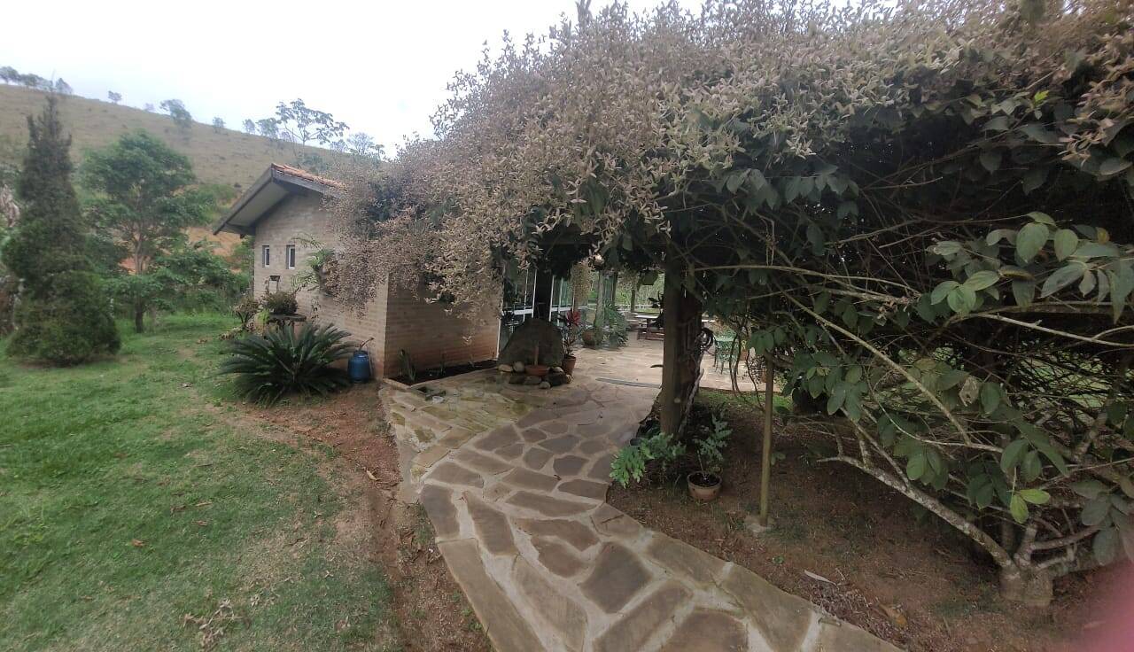 Fazenda à venda com 2 quartos, 219m² - Foto 12