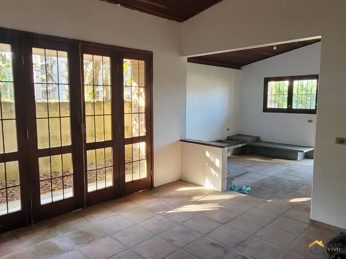 Casa à venda com 2 quartos, 192m² - Foto 6